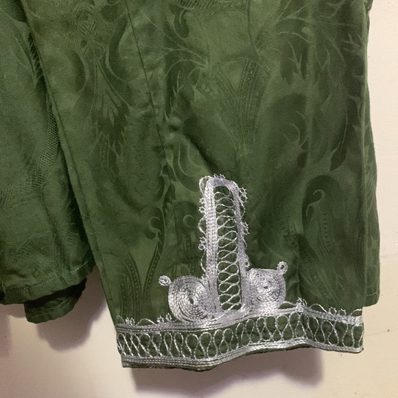 Dashiki Hand-Made Suit - 2 piece long sleeve pullover and pants - Picture 9 of 10